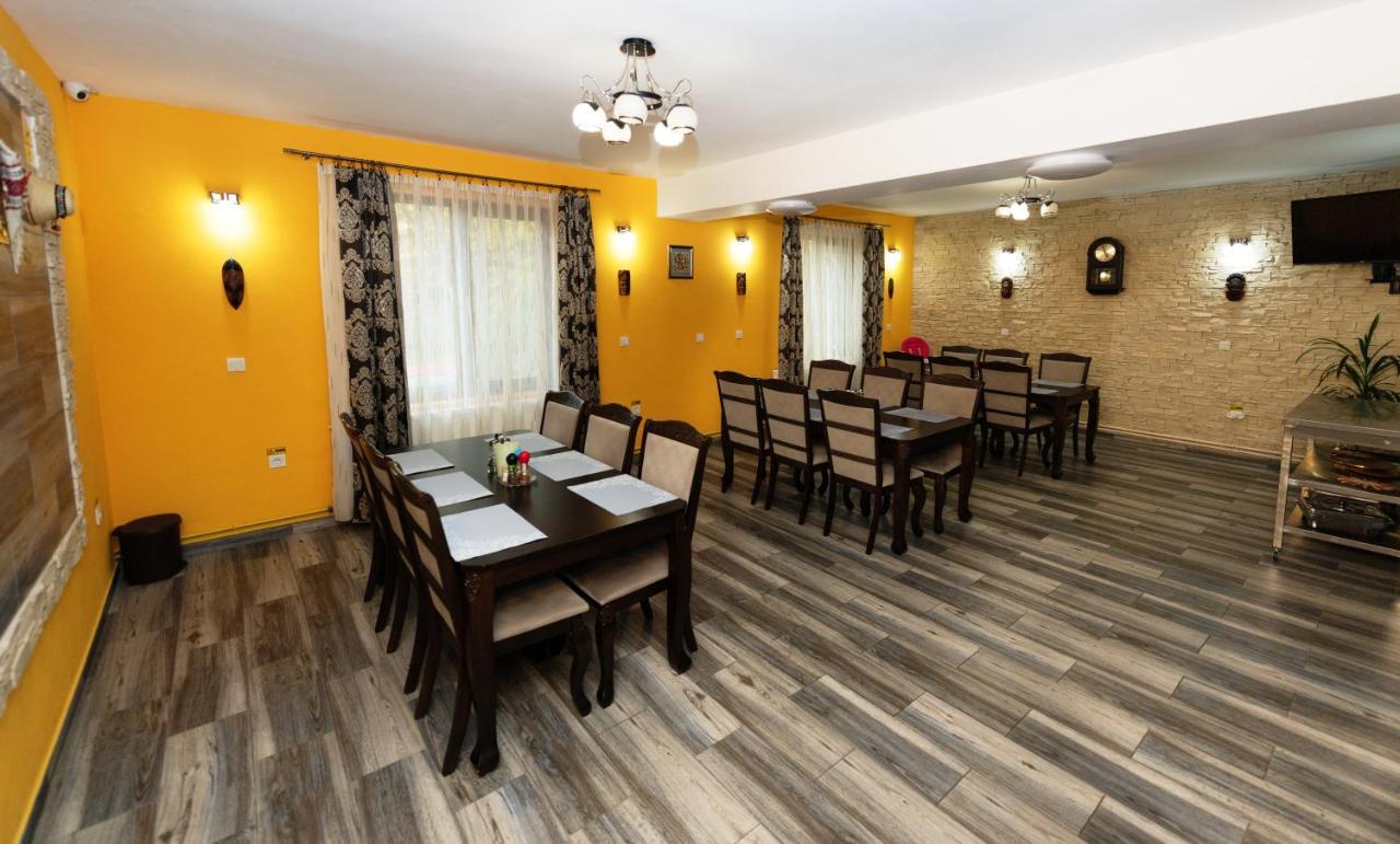 Stejarul Lui Andrei Hotel Izvoarele  Exterior foto
