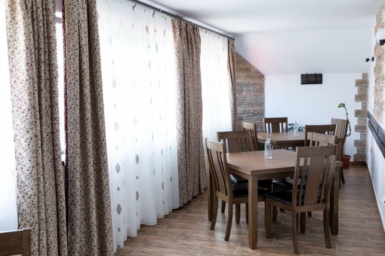 Stejarul Lui Andrei Hotel Izvoarele  Exterior foto